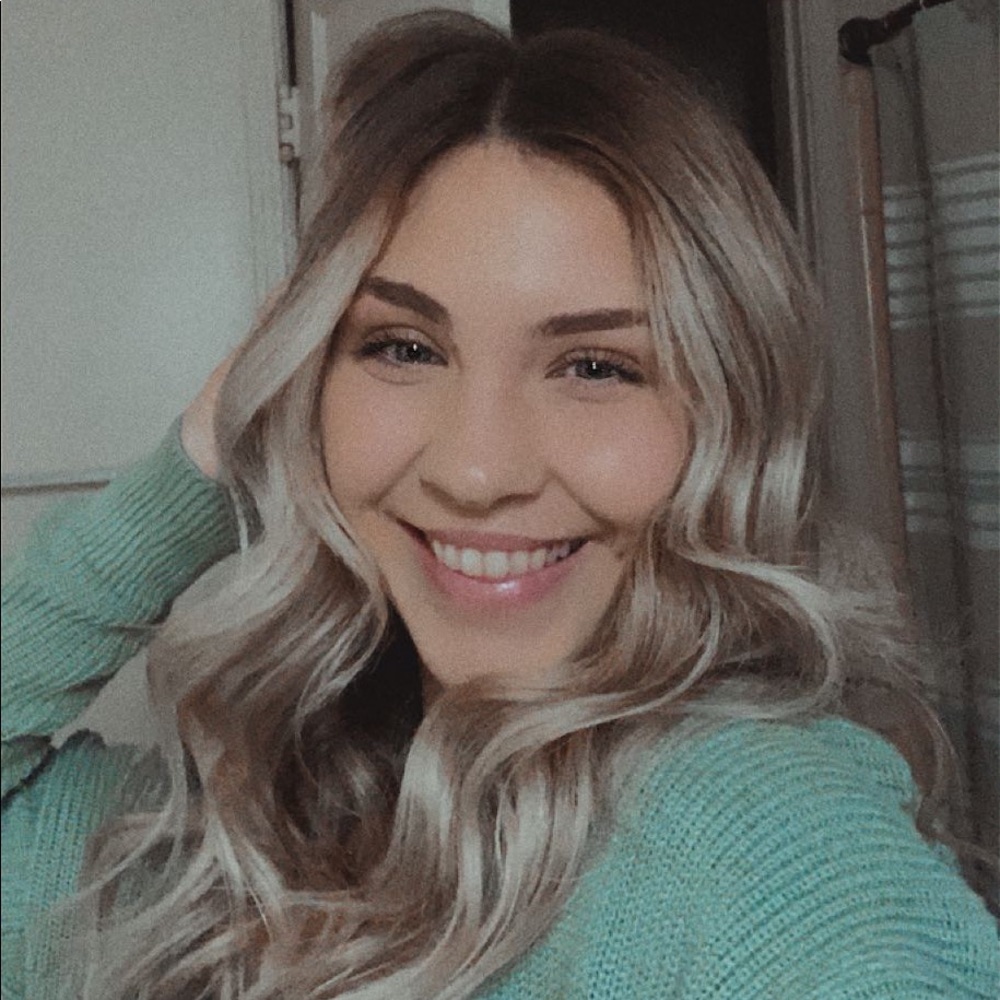 Meet your Posher, Nicole